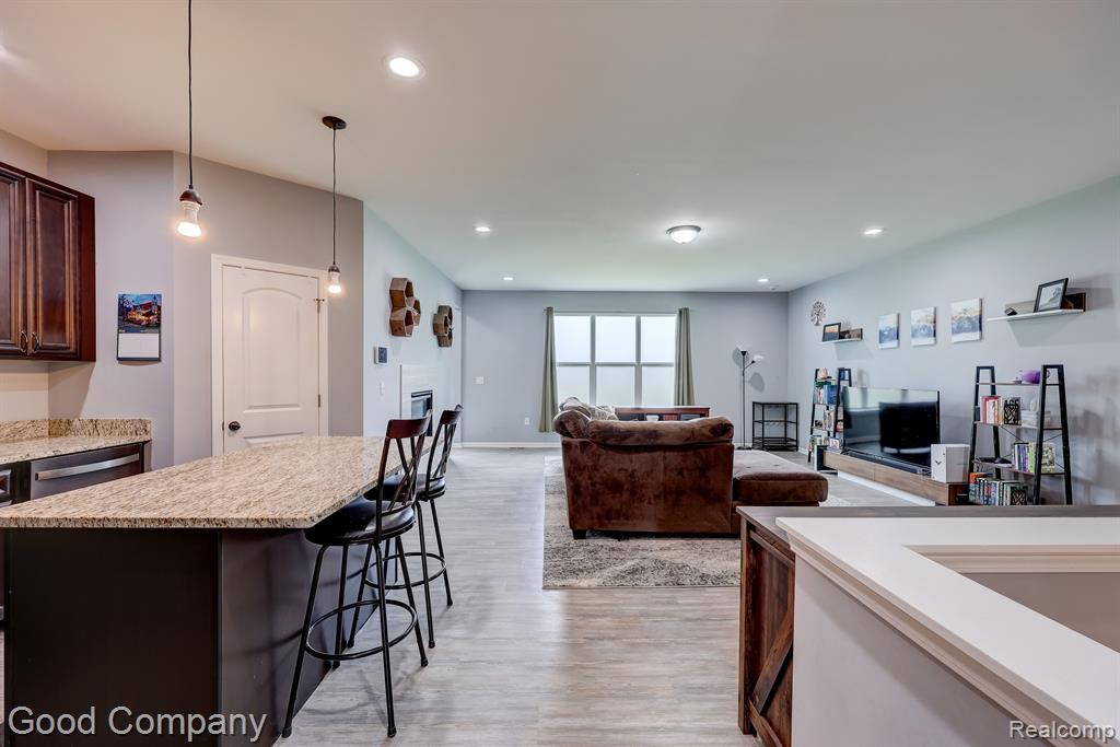 2763 AMBASSADOR Drive, Ypsilanti, MI 48198 — Photo 2