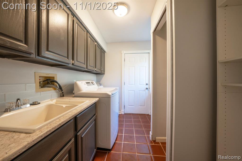 6893 Mountain Drive, Troy, MI 48098 — Photo 26