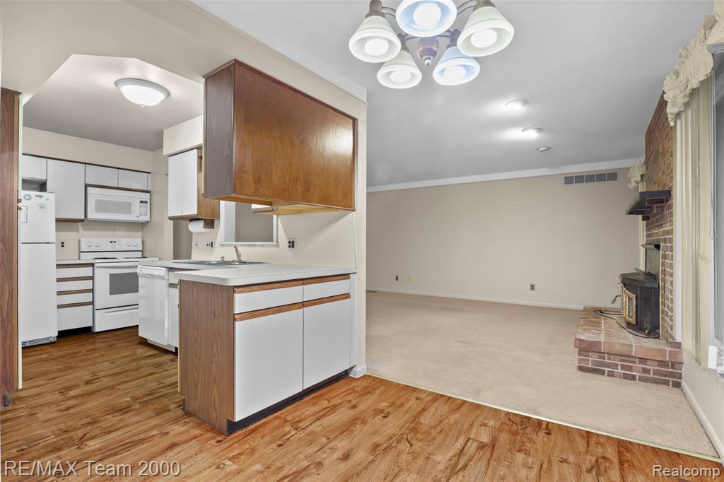 25134 Ann Arbor Trail, Dearborn Heights, MI 48127 — Photo 13
