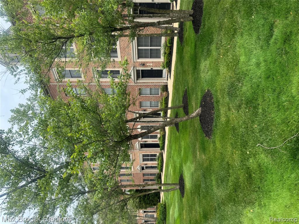 537 Graten Street, Birmingham, MI 48009 — Photo 17