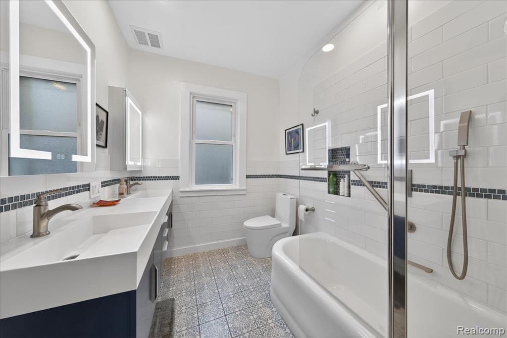 516 Withington Street, Ferndale, MI 48220 — Photo 16
