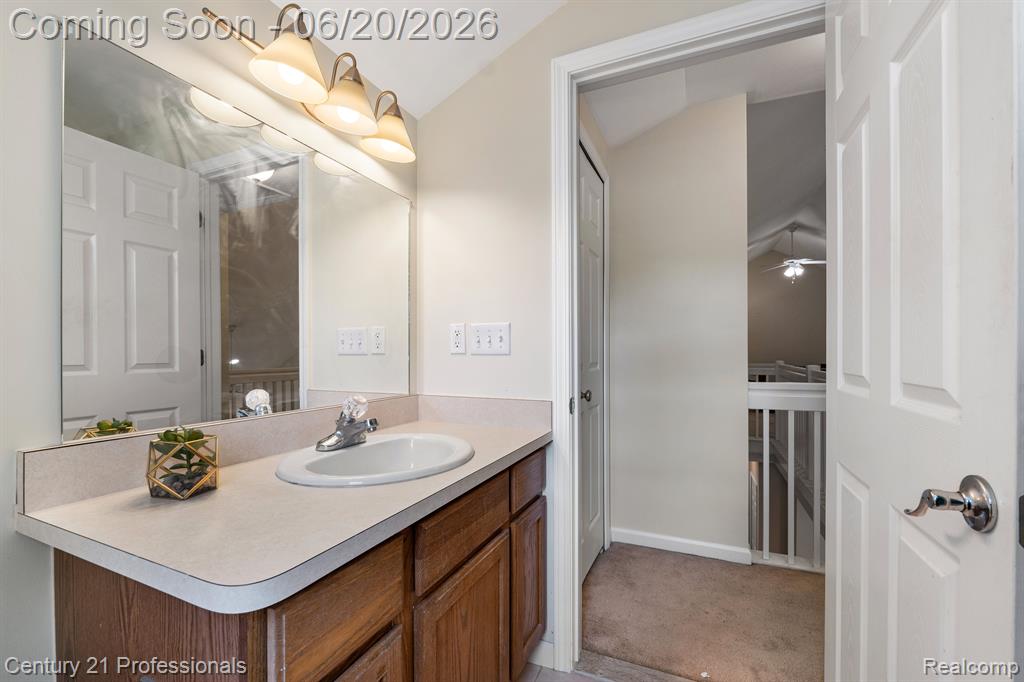3305 Grove Lane, Auburn Hills, MI 48326 — Photo 36
