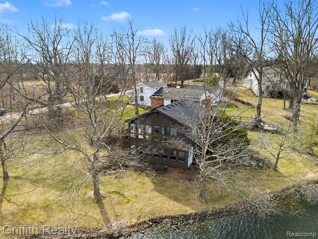11616 Hall Road, Whitmore Lake, MI 48189 — Photo 2