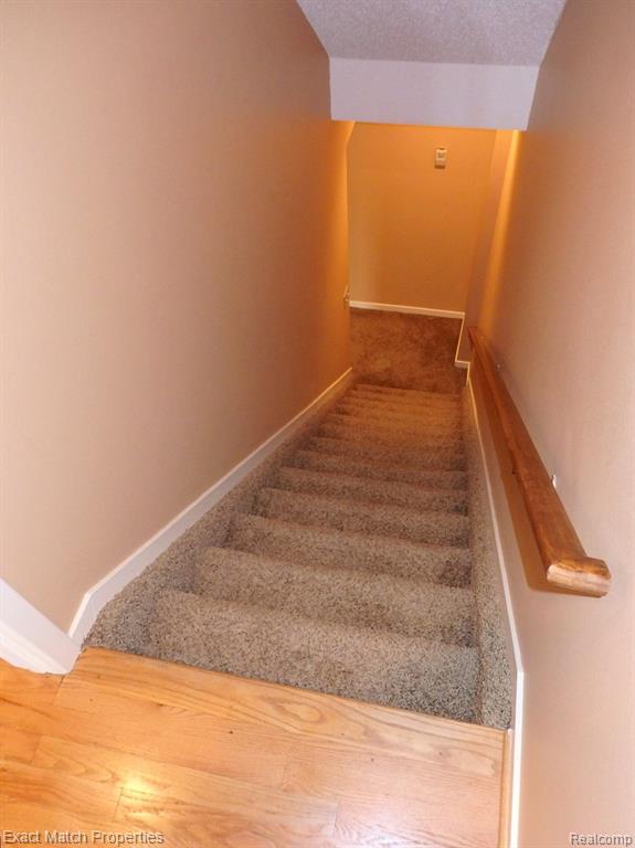 6896 NORTHCREST Way E, 15, Clarkston, MI — Photo 40