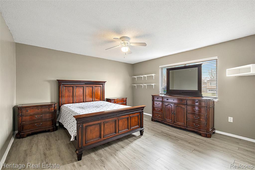 5299 Highland Road, 202, Waterford, MI 48327 — Photo 17