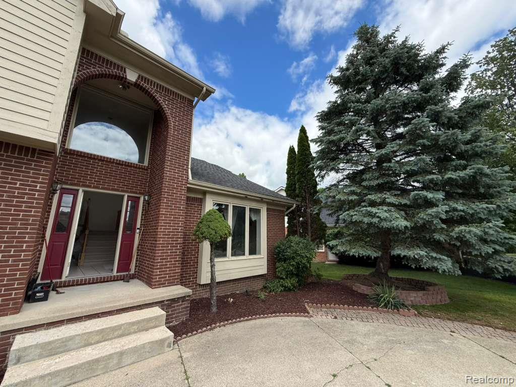 7782 Watford Drive, West Bloomfield, MI — Photo 31