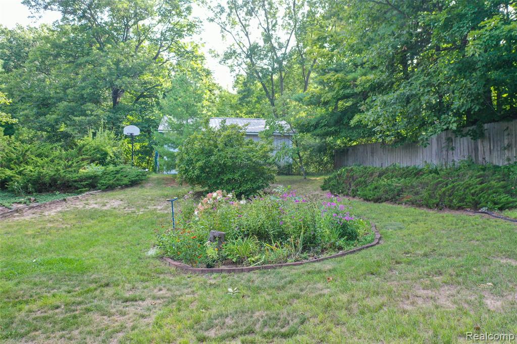 6125 White Sands Drive, Marathon, MI 48464 — Photo 37