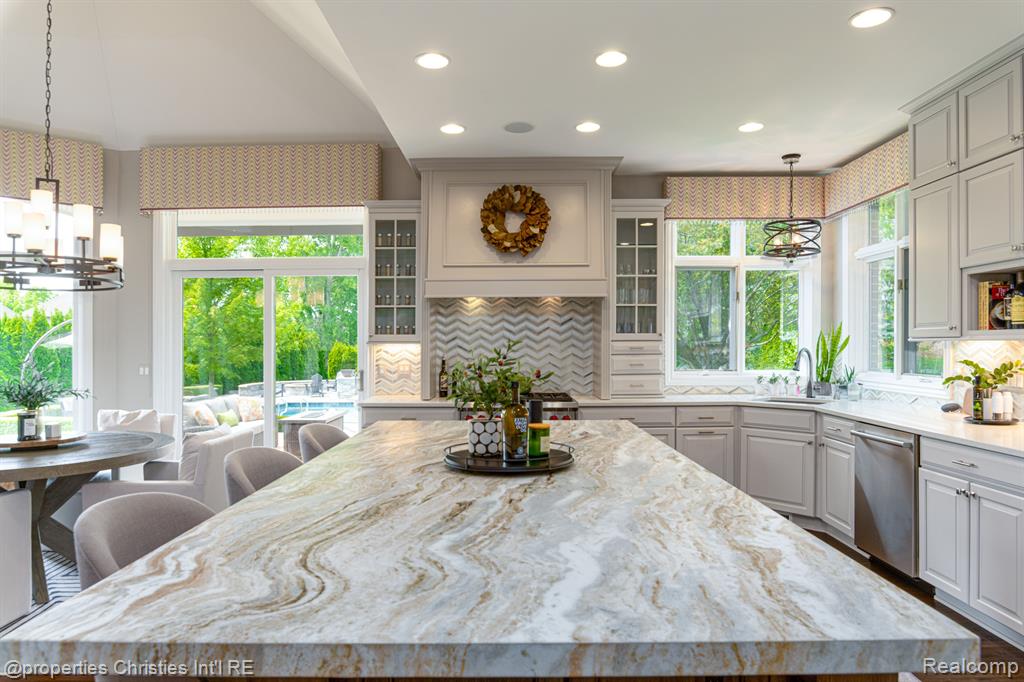 21127 MAYBURY PARK Drive, Northville, MI 48167 — Photo 12