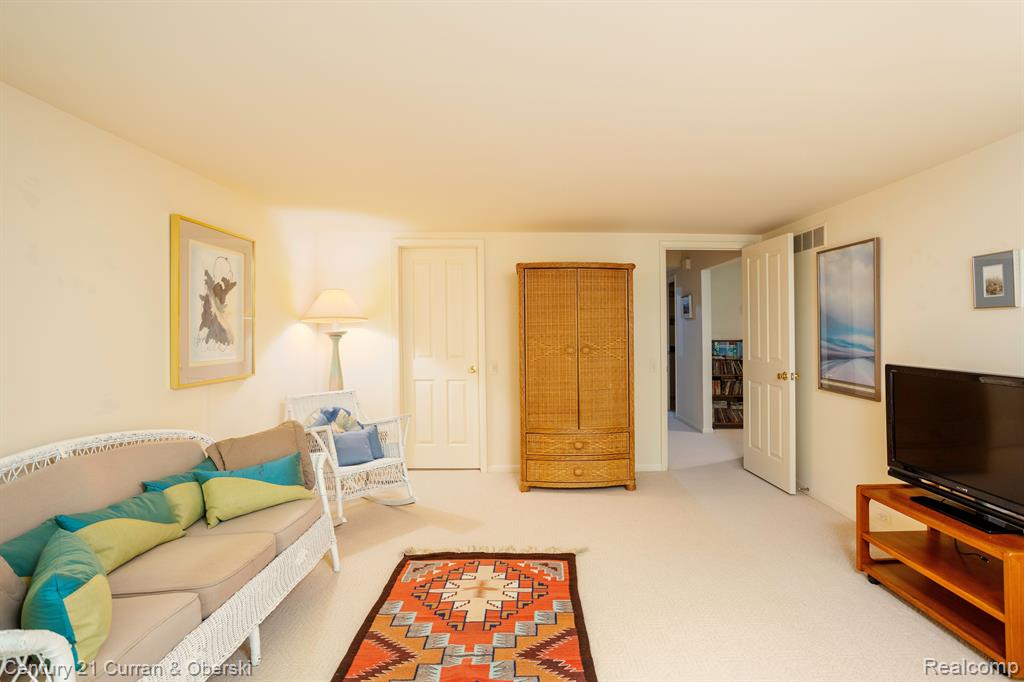46515 Arboretum Circle, Plymouth, MI 48170 — Photo 32