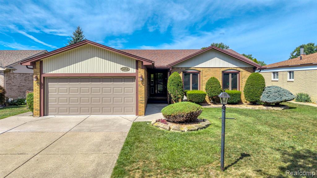 38715 Mount Kisco Drive, Sterling Heights, MI 48310