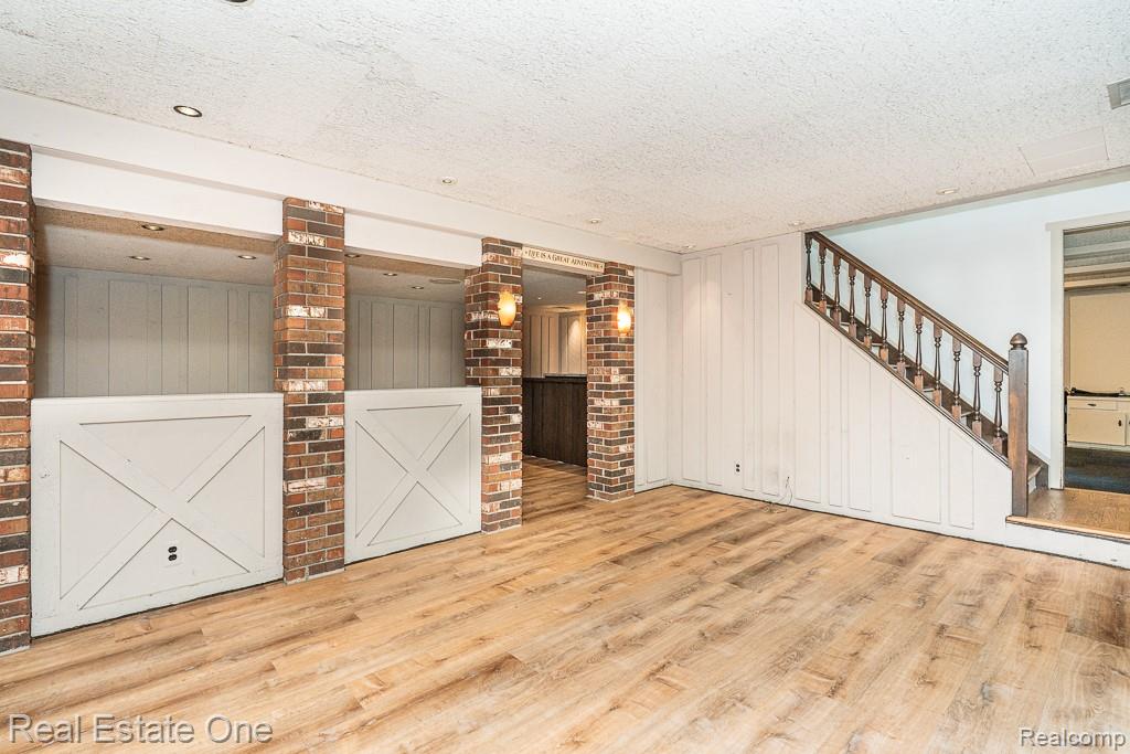 53081 Scenic Drive, Shelby Twp, MI 48316 — Photo 32