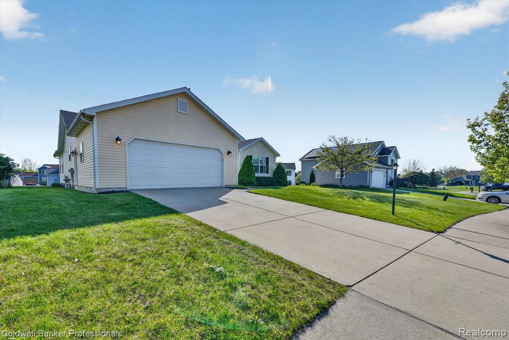 11090 Alexandria Lane, Davison, MI 48423 — Photo 2