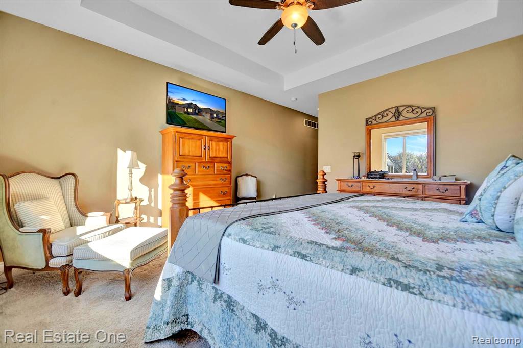 58703 GLACIER CLUB Drive, Washington, MI — Photo 31