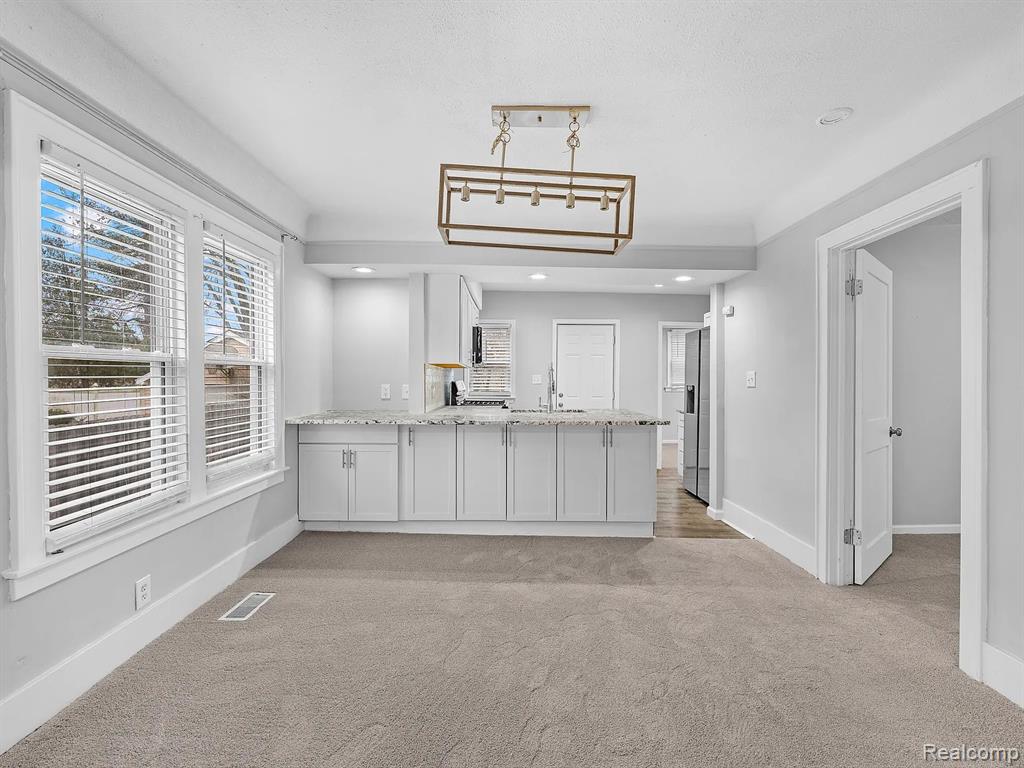 419 W 12 Mile Road, Royal Oak, MI 48073 — Photo 7