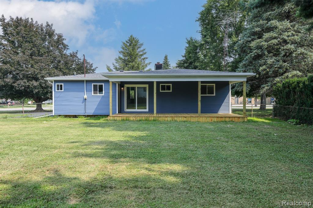 6298 Nightingale Drive, Flint, MI 48506 — Photo 18