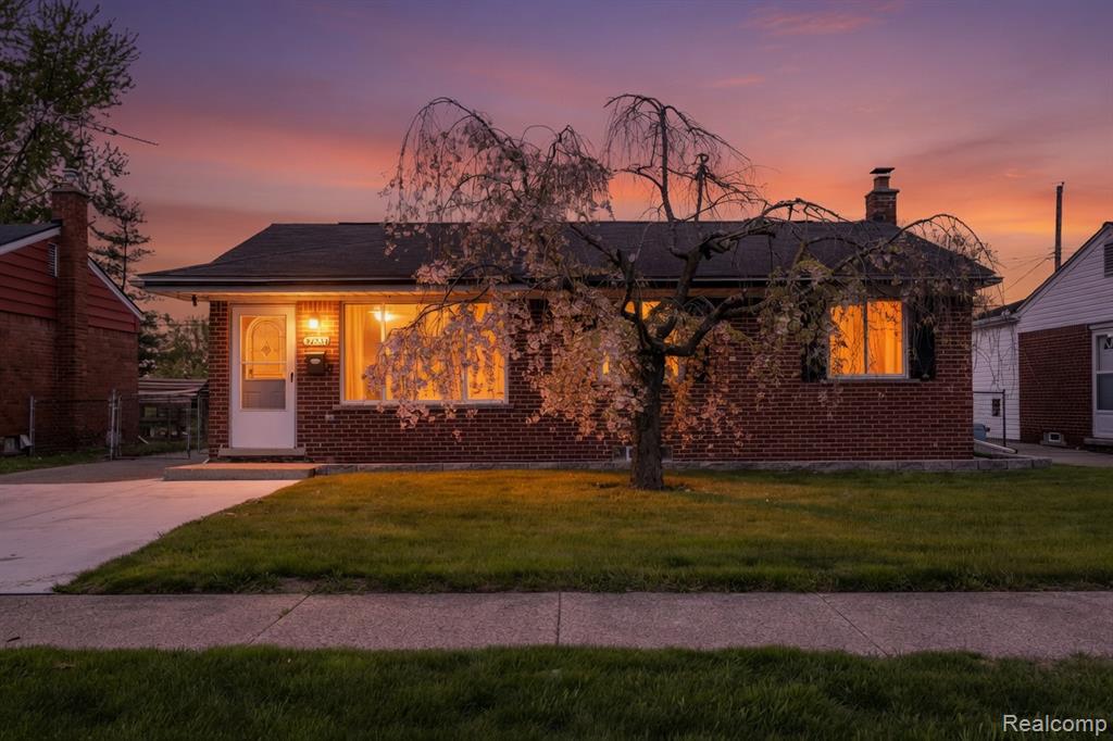 30534 Spybrook Street, Roseville, MI 48066 — front exterior