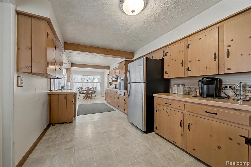 11849 Four Lakes Drive, South Lyon, MI 48178 — Photo 11