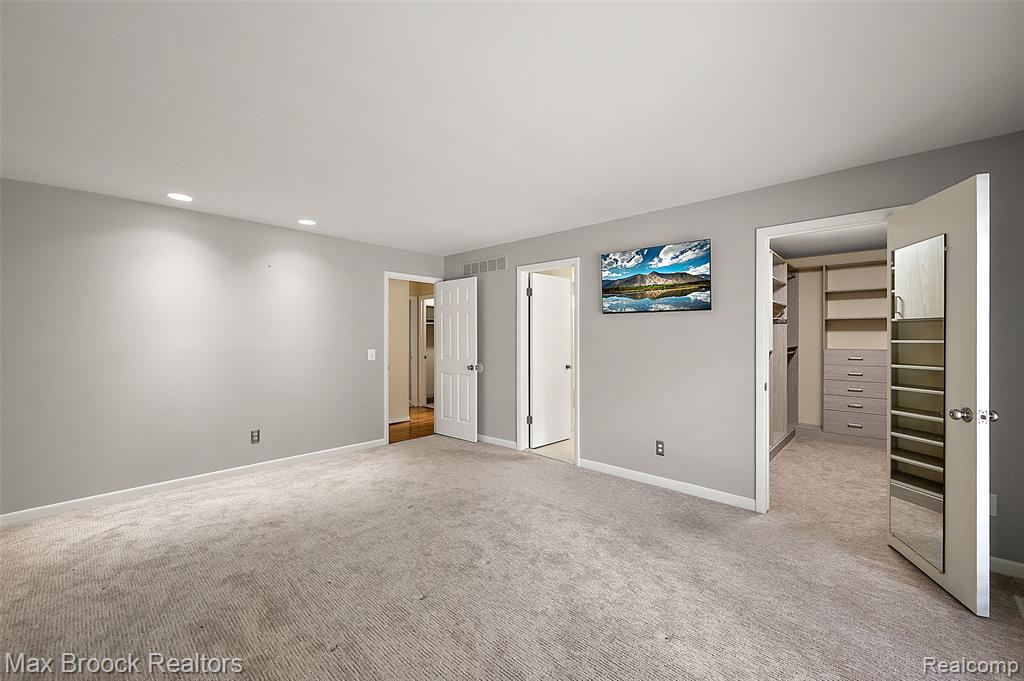 5175 Woodlands Drive, Bloomfield Hills, MI 48302 — Photo 13
