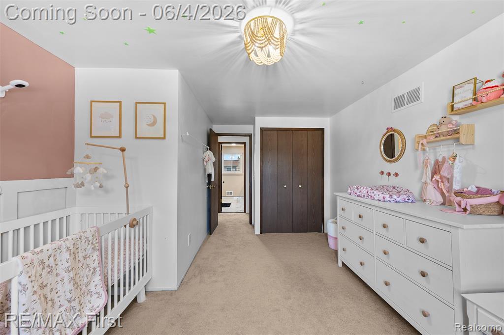 26376 Lawrence Drive, Dearborn Heights, MI 48127 — Photo 24