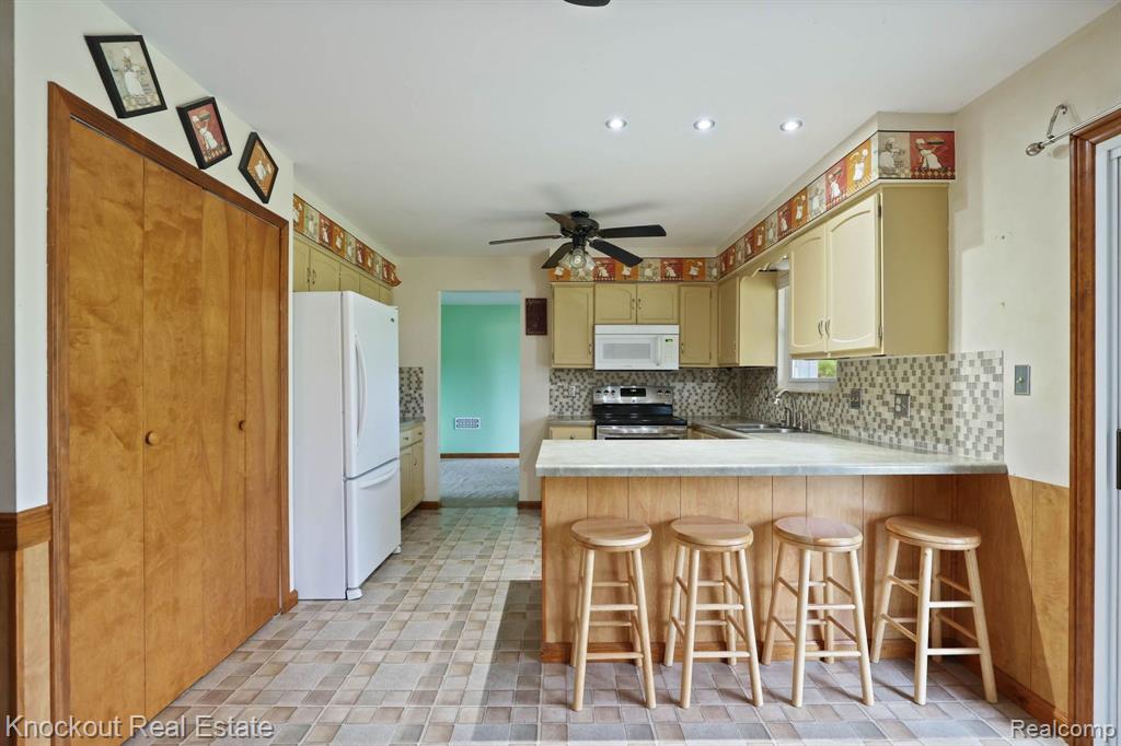 13098 SEYMOUR Road, Montrose, MI 48457 — Photo 15