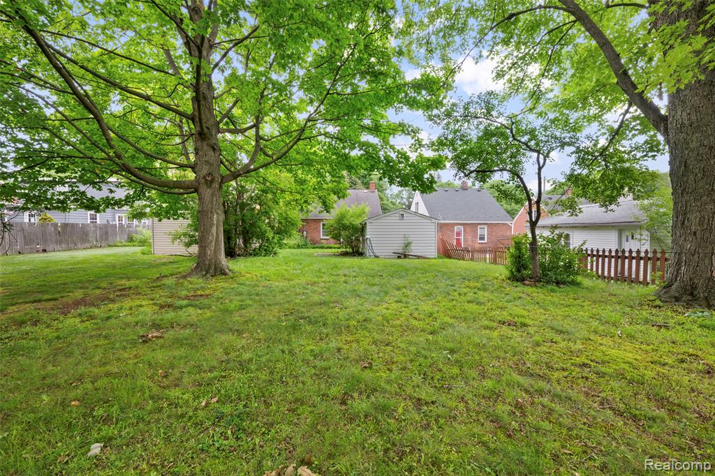 414 Aqua Court, Royal Oak, MI 48073 — Photo 26
