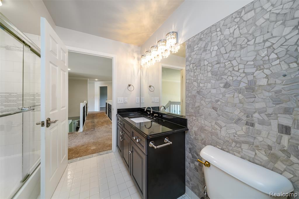 42105 Dorchester Court, Clinton Twp, MI 48038 — Photo 39