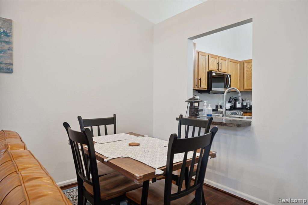 435 Carson Drive, Westland, MI — Photo 10