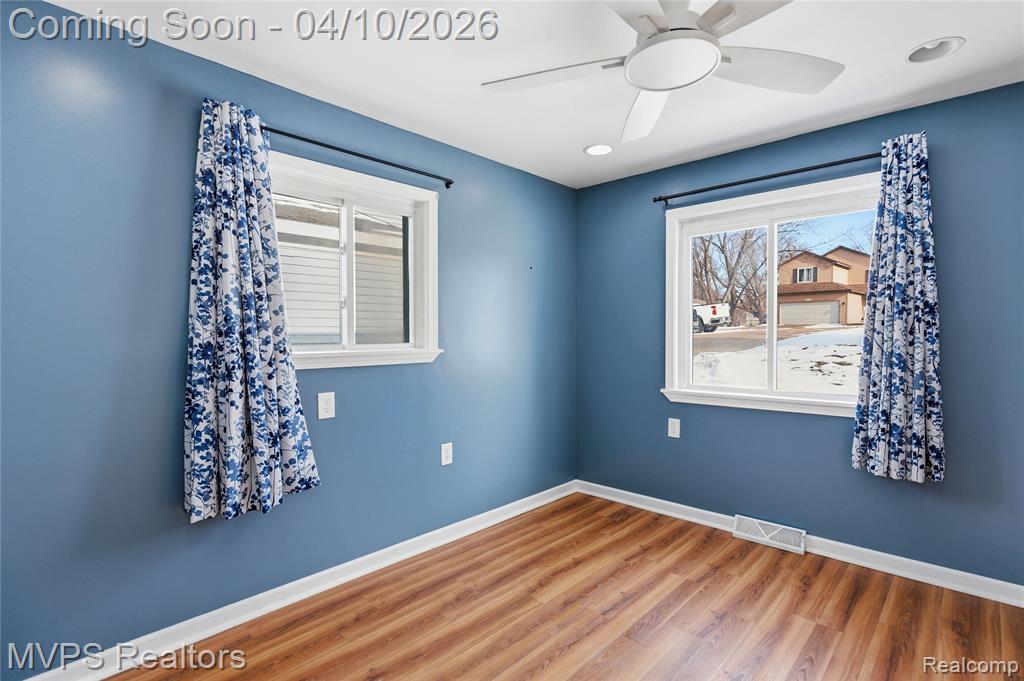 6421 Cloverton Drive, Waterford, MI 48329 — Photo 11