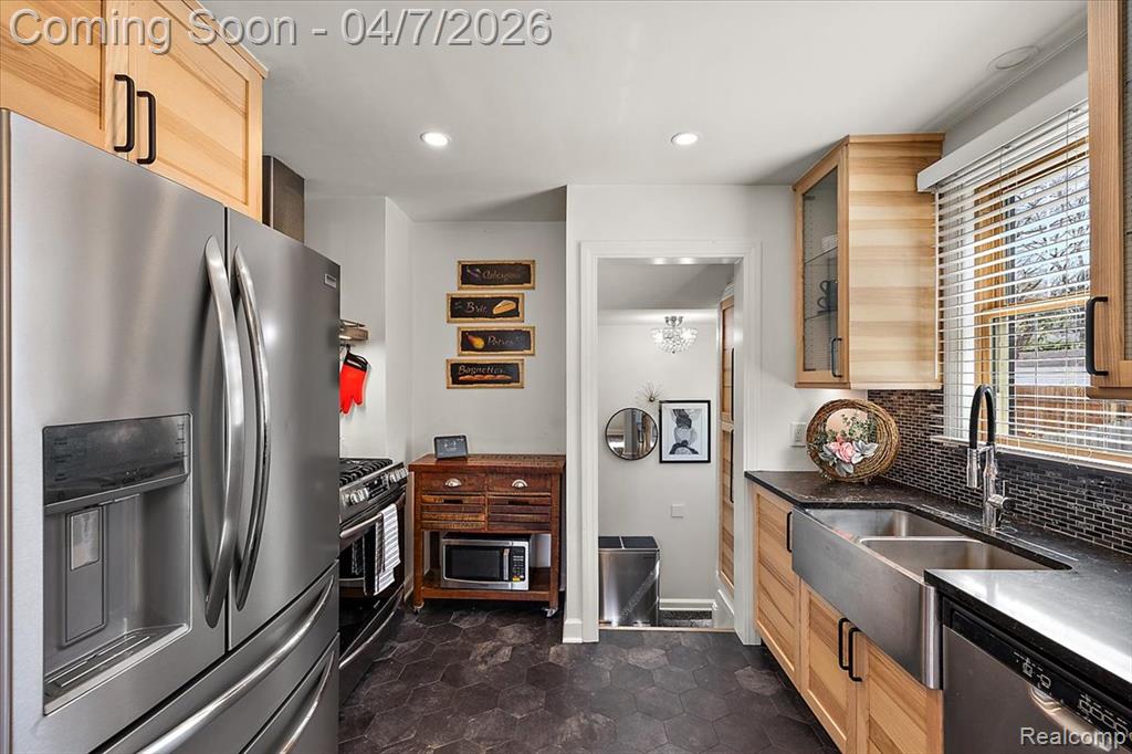 506 N Blair Avenue, Royal Oak, MI 48067 — Photo 8