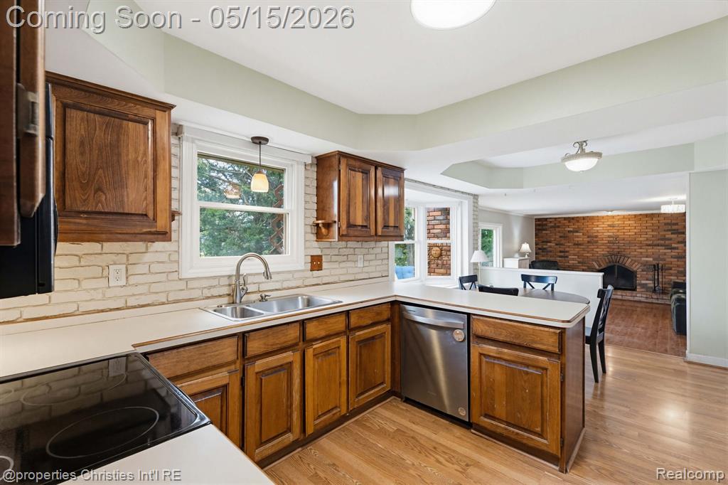 8648 Tamarack Drive, Shelby Twp, MI 48317 — Photo 9