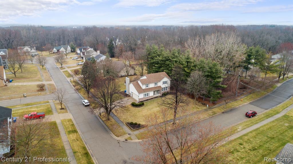 7594 Woodside Place, Waterford, MI 48327 — Photo 44