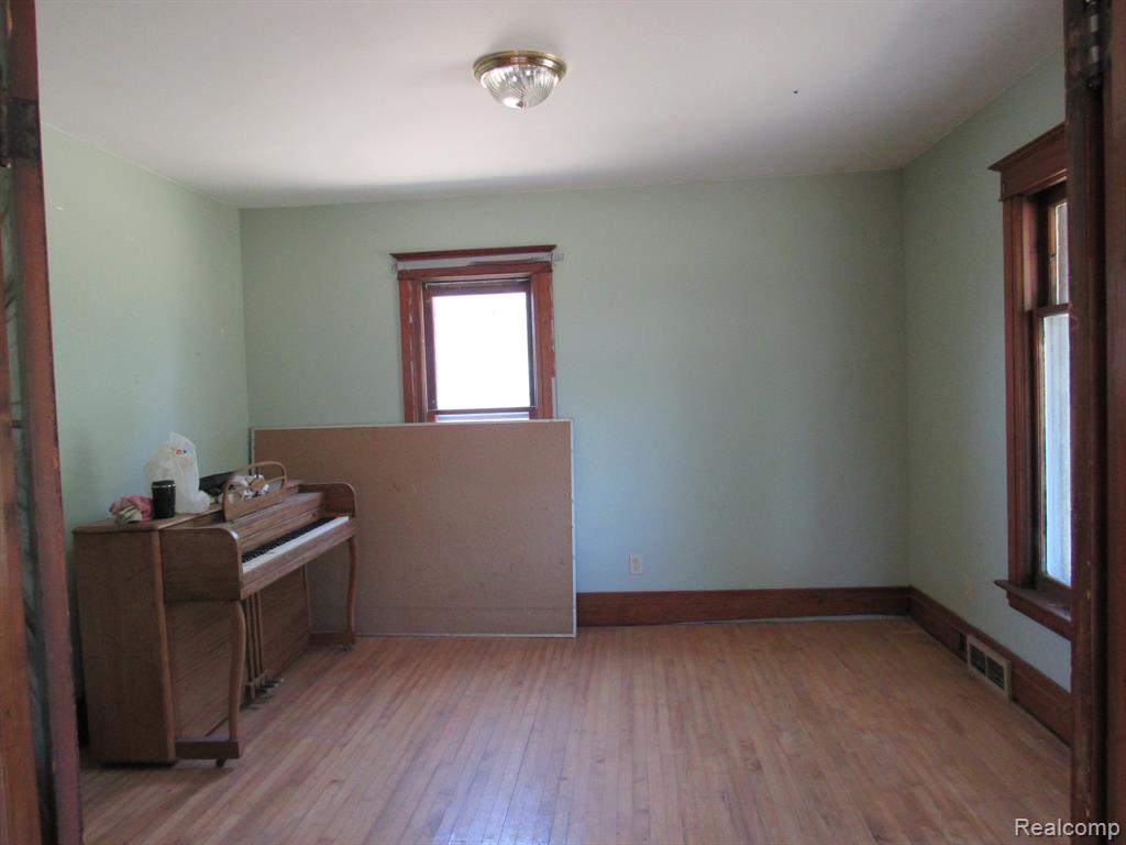 695 W Cass Avenue Road, Bay City, MI 48708 — Photo 7