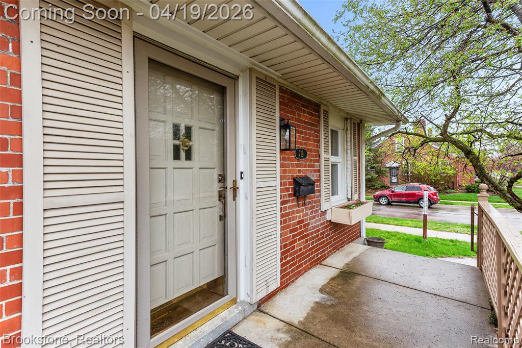 719 W 12 Mile Road, Royal Oak, MI 48073 — Photo 4