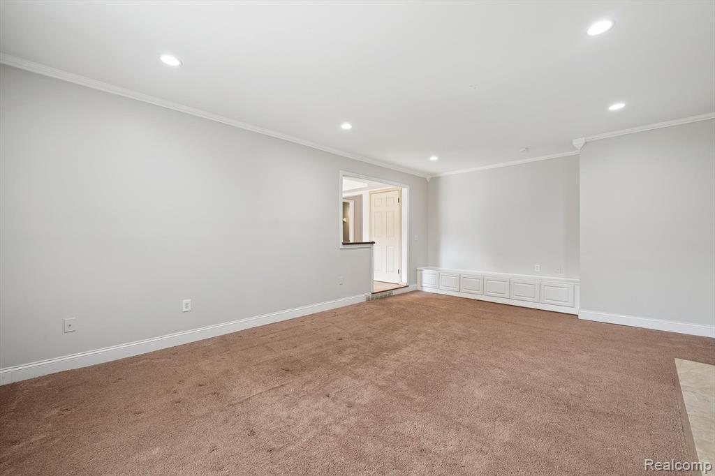 7302 PARKWAY Court, Canton, MI 48187 — Photo 18