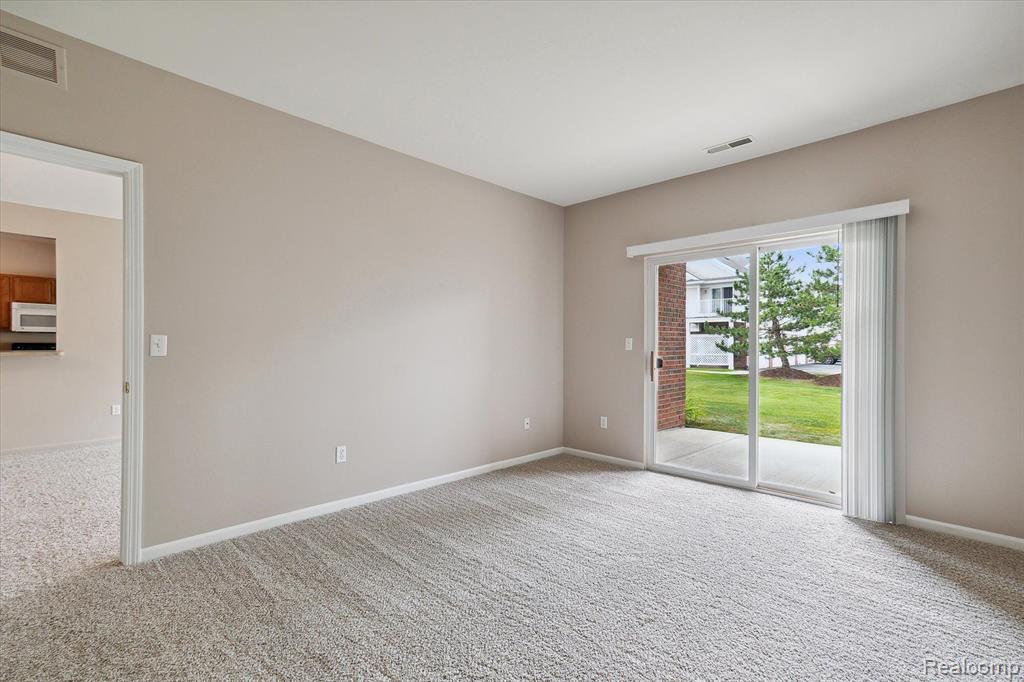 16699 CARRIAGE Way, Northville, MI 48168 — Photo 26