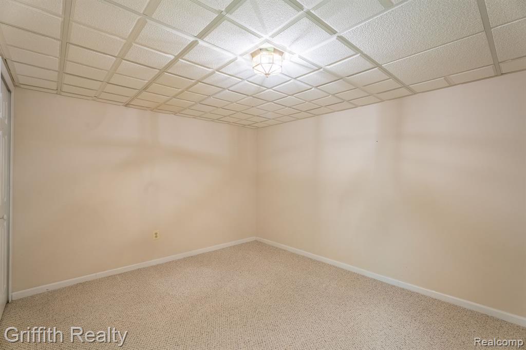389 WOODFIELD SQUARE Lane, Brighton, MI 48116 — Photo 27