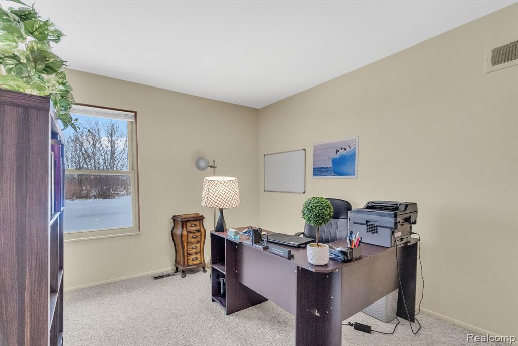 3170 Woods Circle, Detroit, MI 48207 — Photo 23
