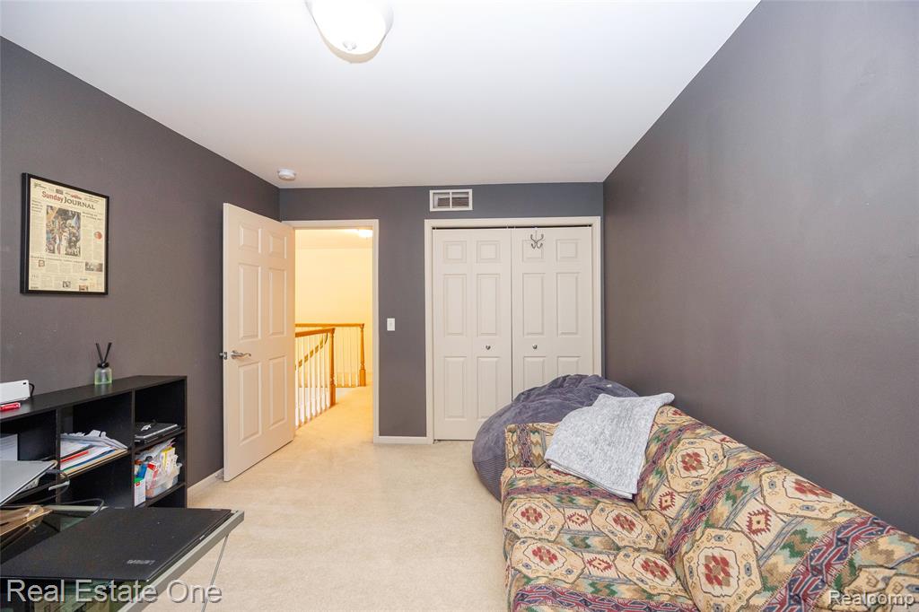 3481 Castlewood Court, Wixom, MI — Photo 43