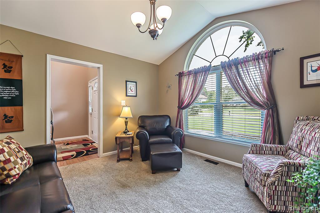 2116 Ore Creek Lane, Brighton, MI 48114 — Photo 6