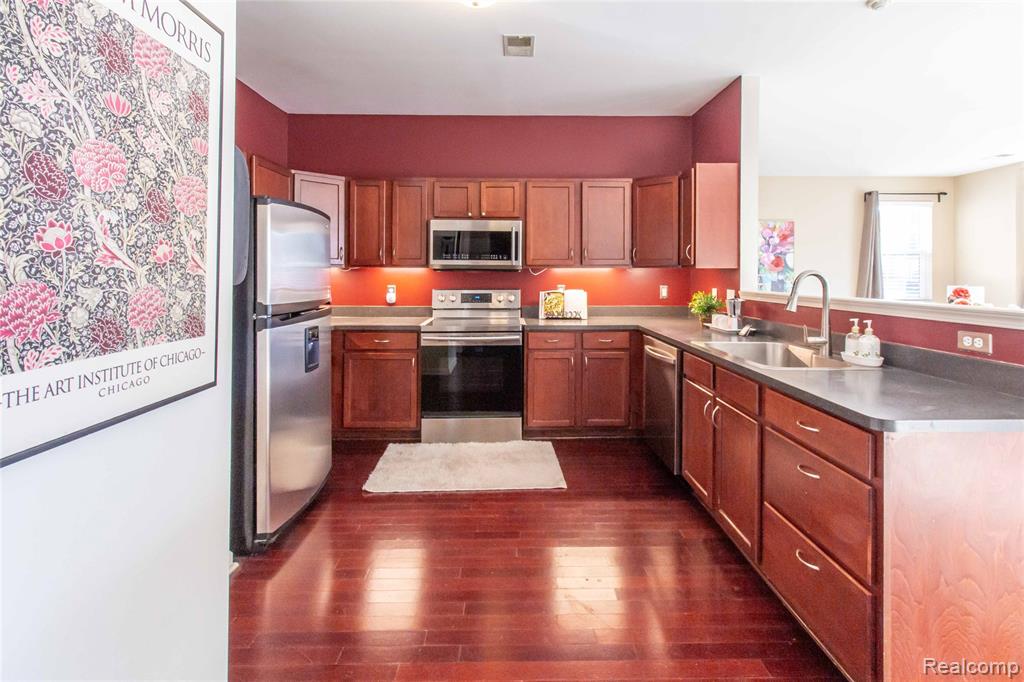 3913 Radcliff Drive, Canton, MI 48188 — Photo 16