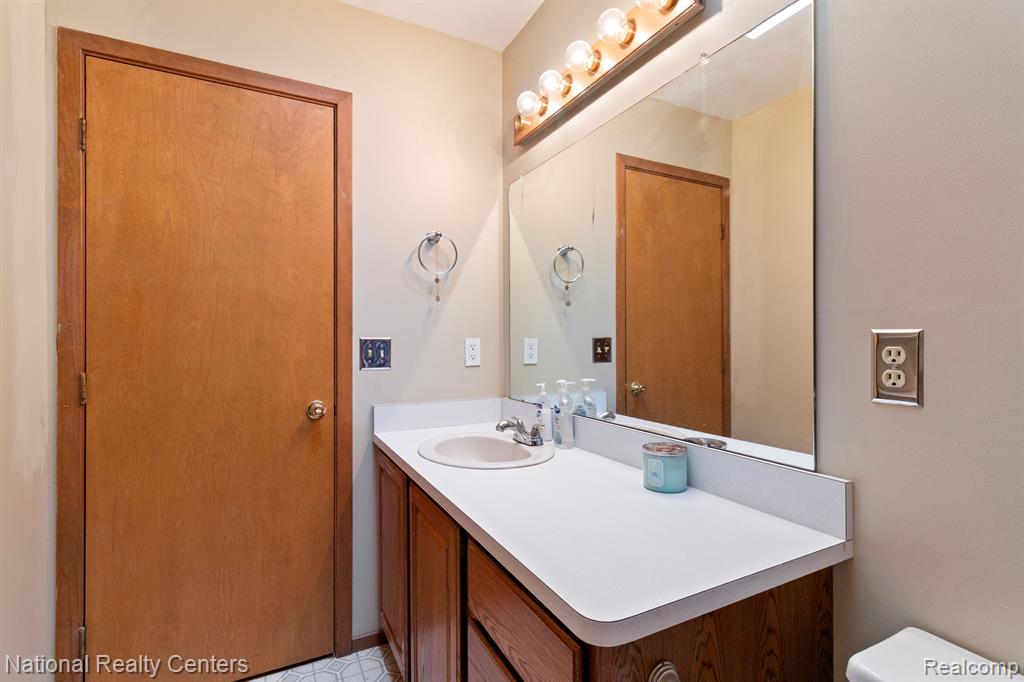 39661 ARBOR Street, Harrison Township, MI — Photo 21