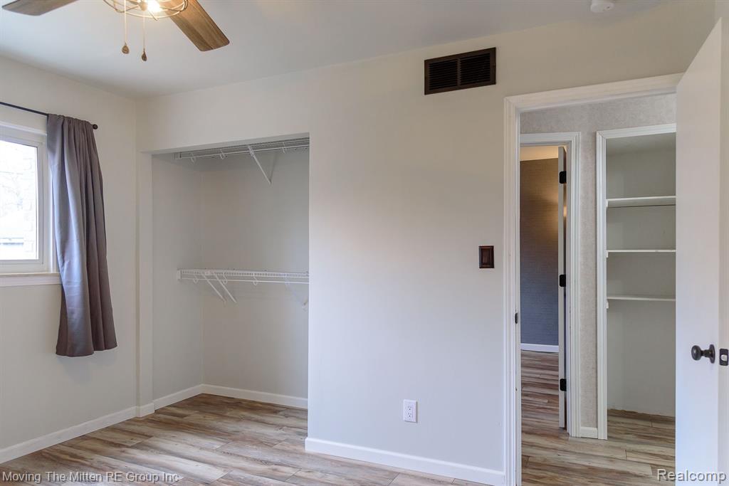 6061 N DOWLING Street, Westland, MI — Photo 13