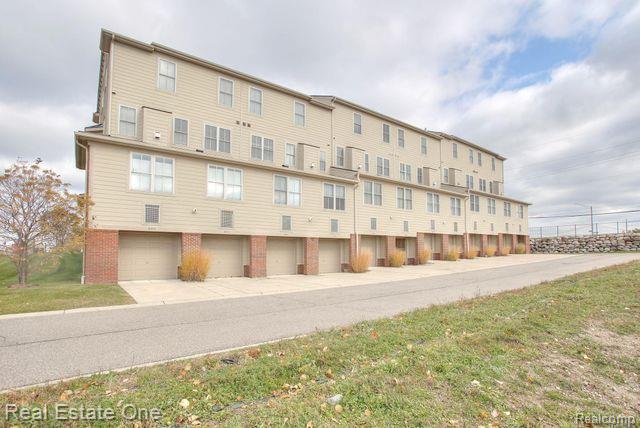 3986 Forester Boulevard, Auburn Hills, MI 48326 — Photo 31