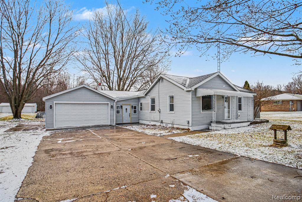 5330 E Vienna Road, Clio, MI 48420 — Photo 2