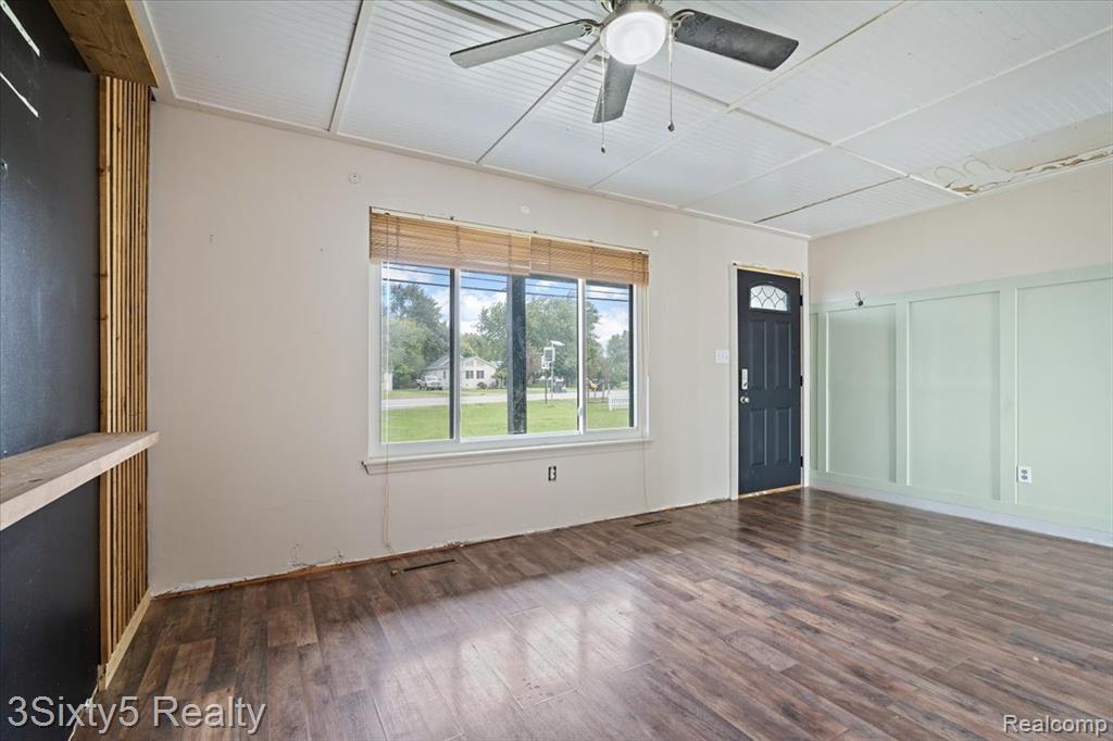 8348 N Dixie Highway, Newport, MI 48166 — Photo 5