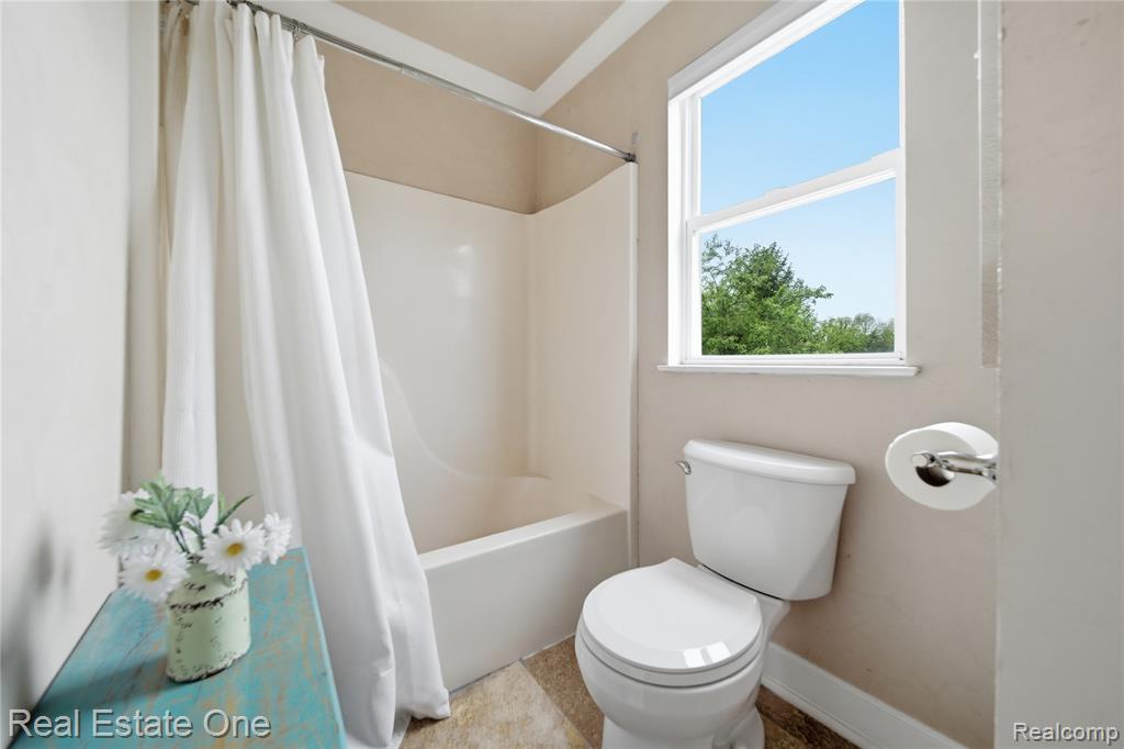 415 Ventnor Commons, Howell, MI 48843 — Photo 22