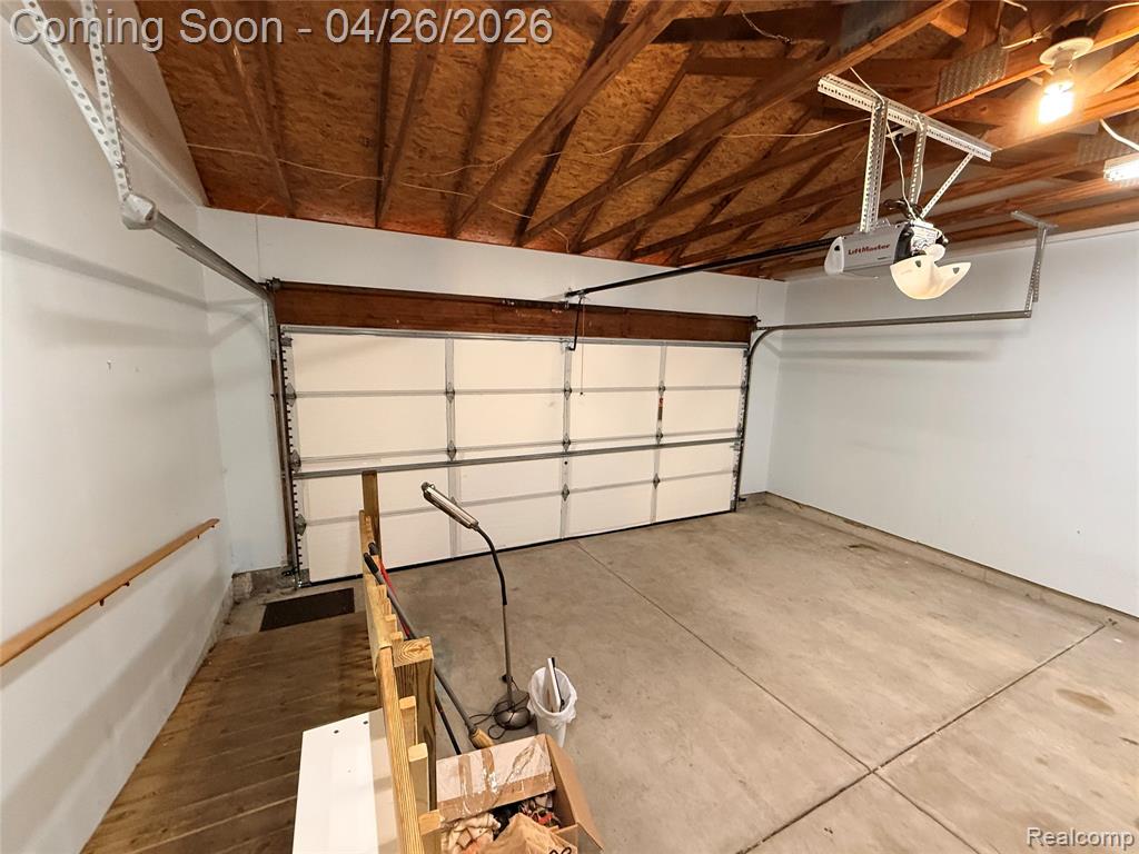 7192 Hawthorne Circle, Goodrich Vlg, MI — Photo 27