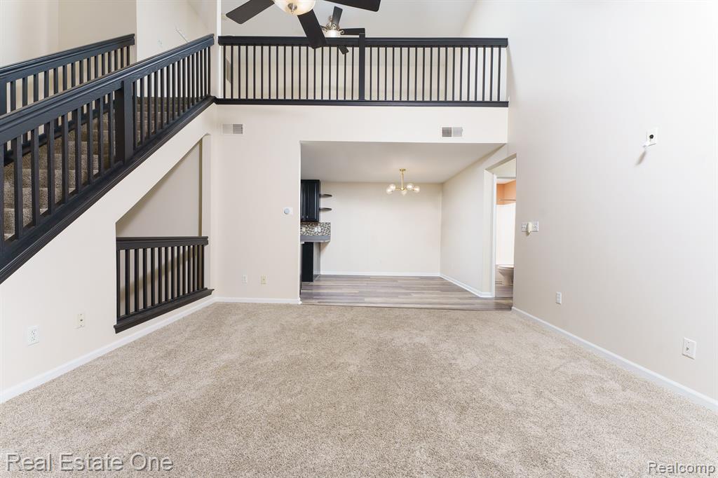776 AMBERLY Drive, Unit B, Waterford, MI 48328 — Photo 4