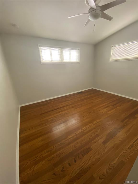 5108 MICHAEL Street, Dearborn Heights, MI 48125 — Photo 10