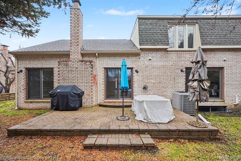 5143 Woodlands Drive, Bloomfield Hills, MI 48302 — Photo 24